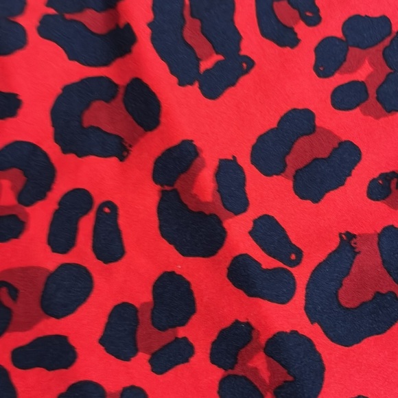 LuLaRoe Tall and Curvy Leggings - Picture 2 of 7